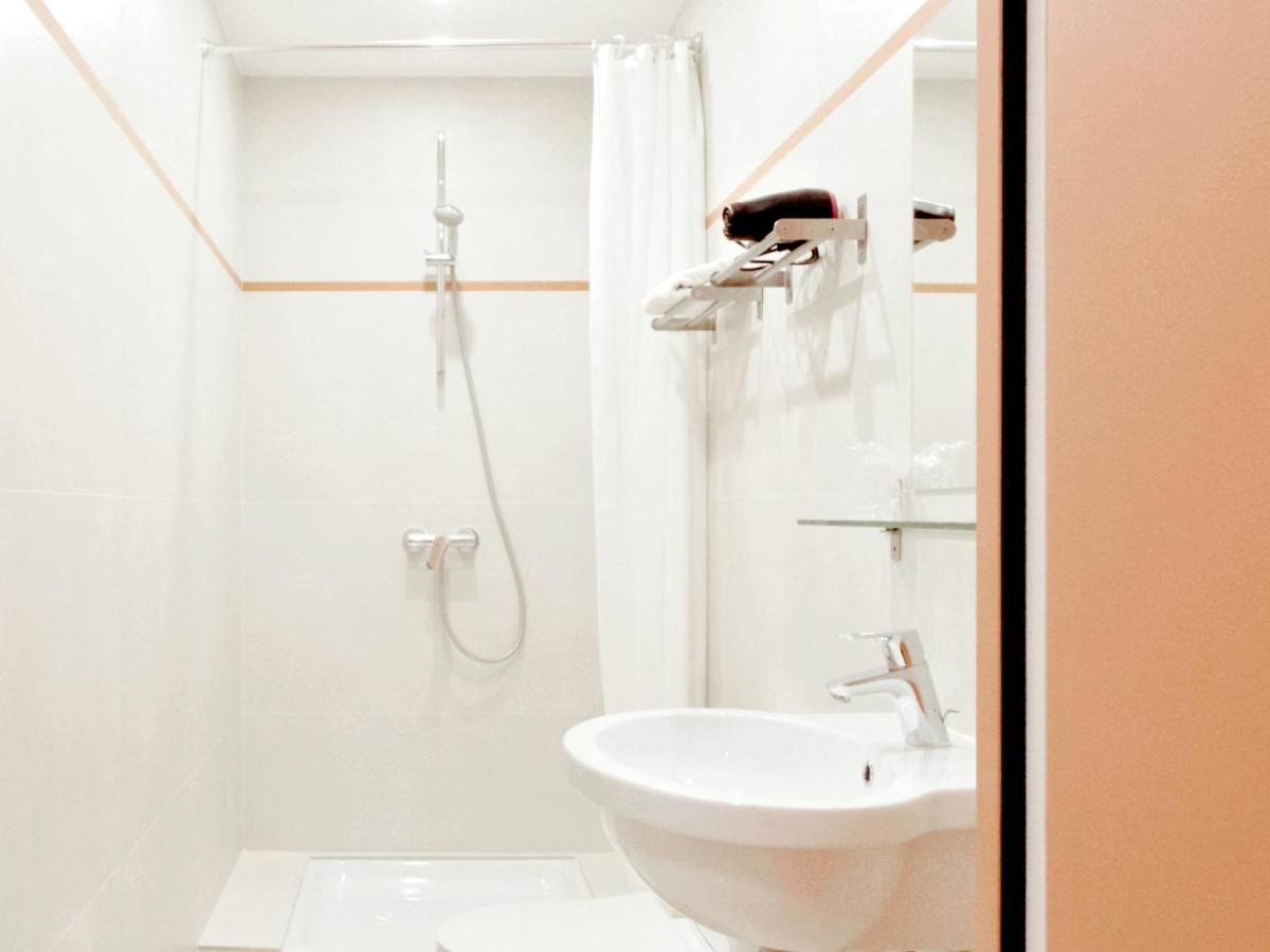 Hotel Lemon Menton Luaran gambar